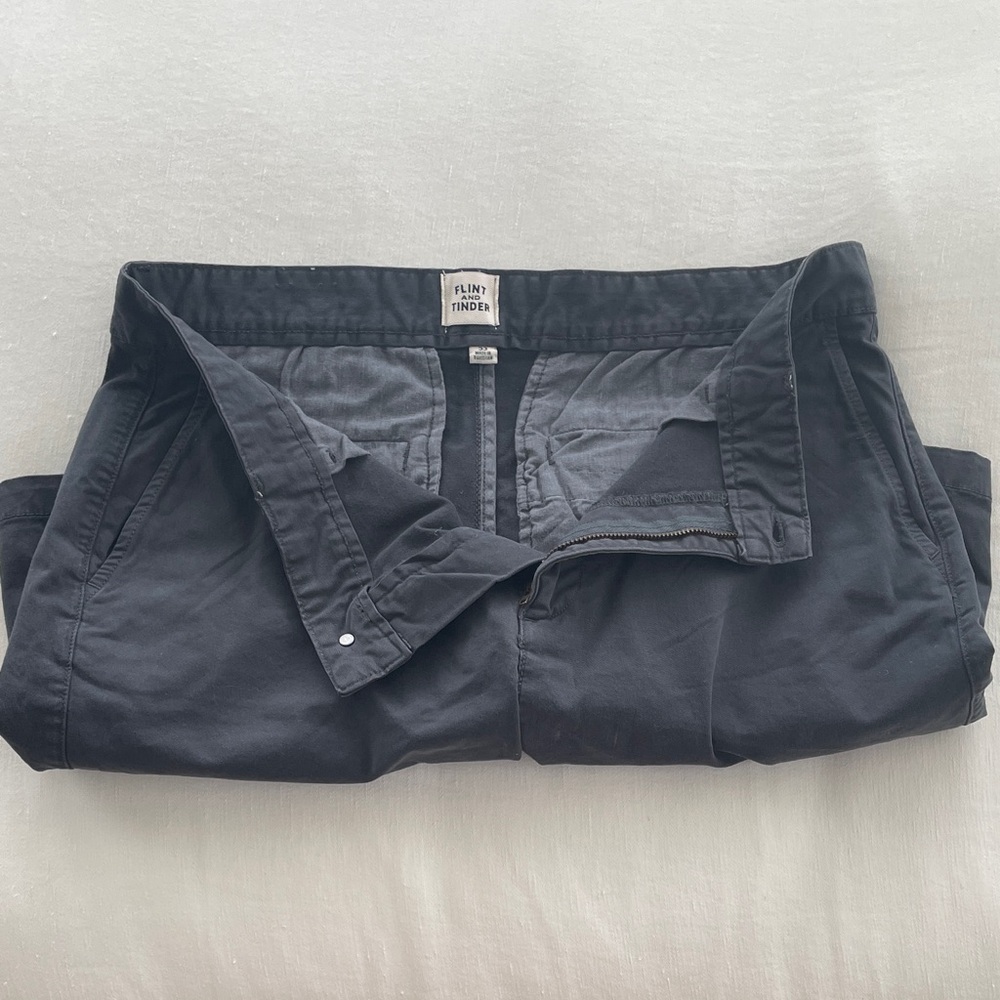 Flint and Tinder Men's Black Cargo Shorts